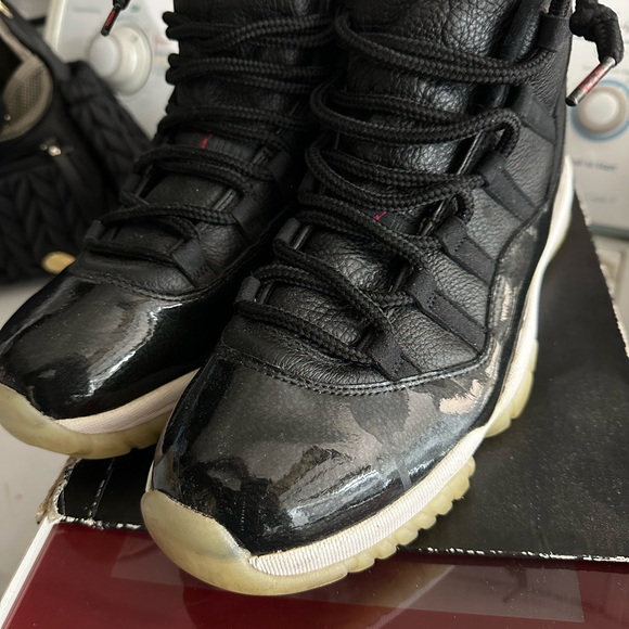 Air Jordan 11 (72-10) - Picture 12 of 15